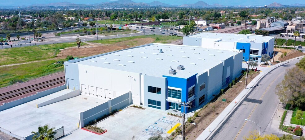 More Photos Of 9565 Rudicill St, Riverside Distribution For Lease