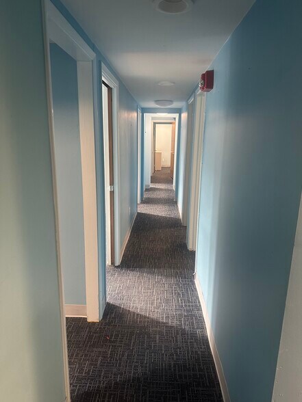More Photos Of 4625 5th Ave, Pittsburgh Apartments For Lease