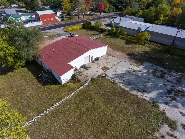 More Photos Of 3905 32nd St, Port Huron Truck Terminal For Sale