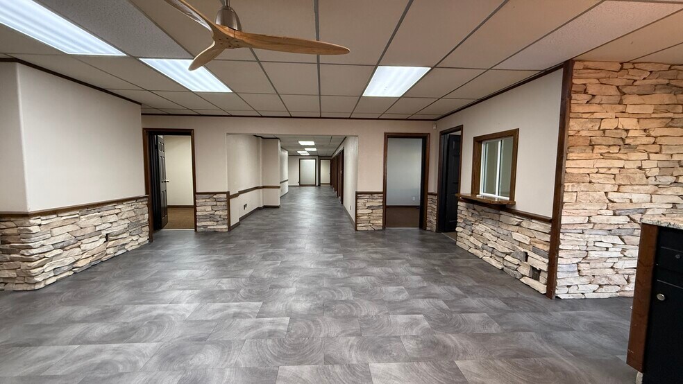 More Photos Of 1001 W Broadway St, Muskogee Medical For Sale