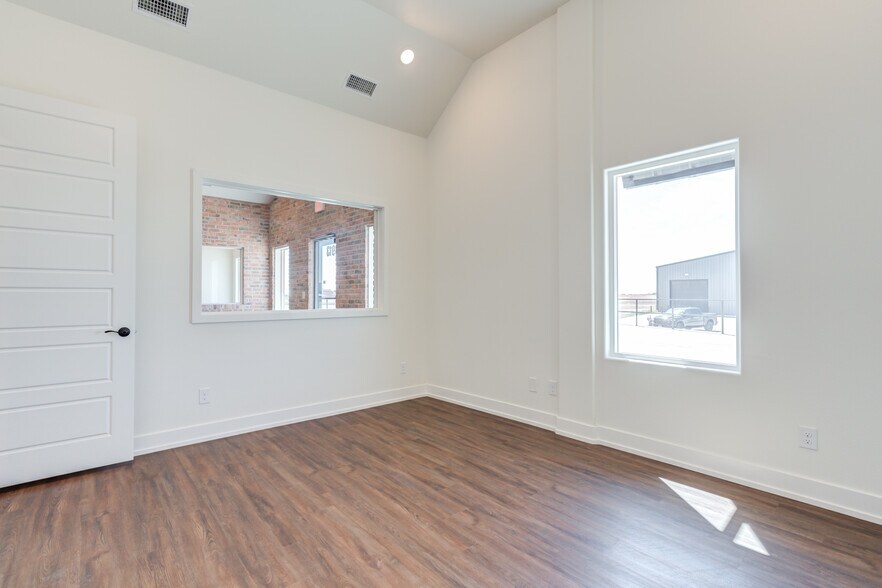 More Photos Of 3913 County Road 1350, Lubbock Industrial For Sale