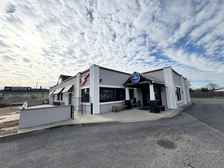 More Photos Of 388 Medford Ave, Patchogue Restaurant For Lease