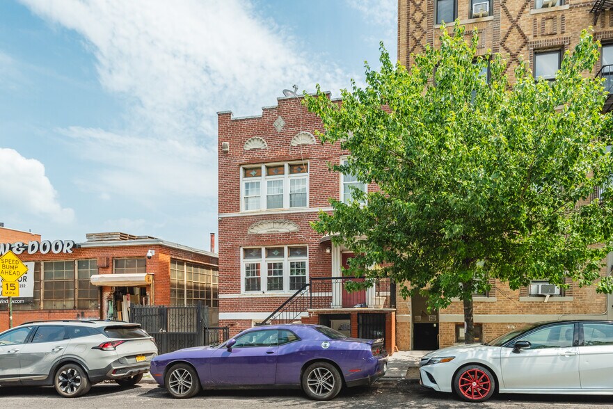 More Photos Of 195 30th St, Brooklyn Apartments For Sale