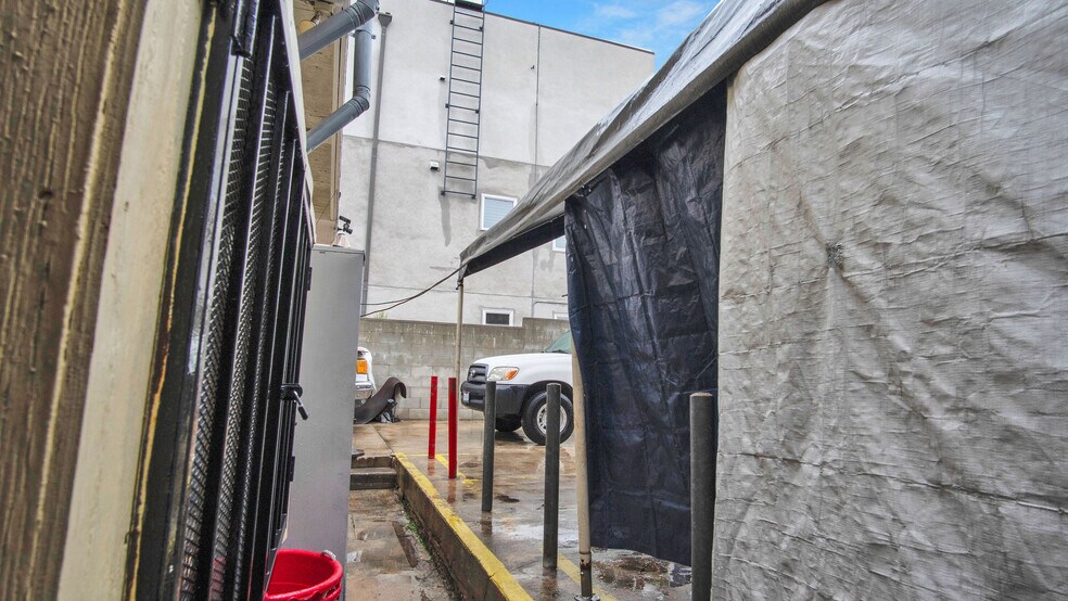 More Photos Of 644 N Serrano Ave, Los Angeles Multifamily For Sale