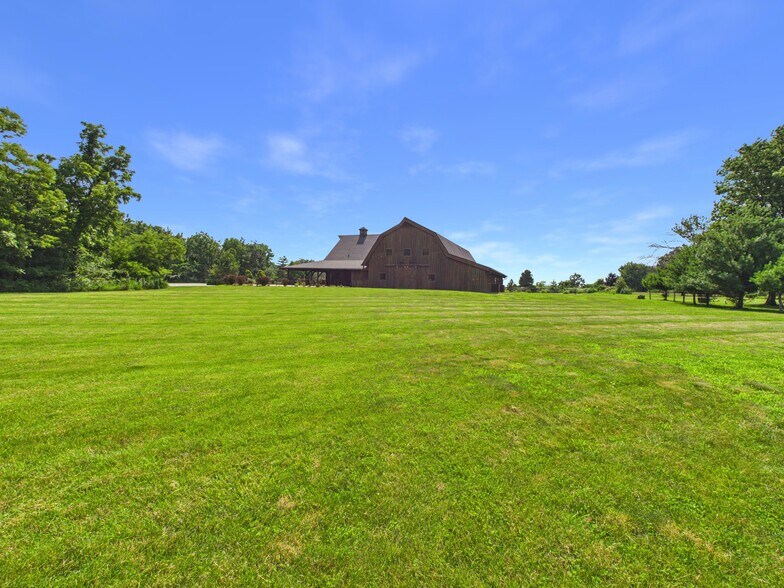 More Photos Of 18444 N 1600th St, Chrisman Lodge Meeting Hall For Sale