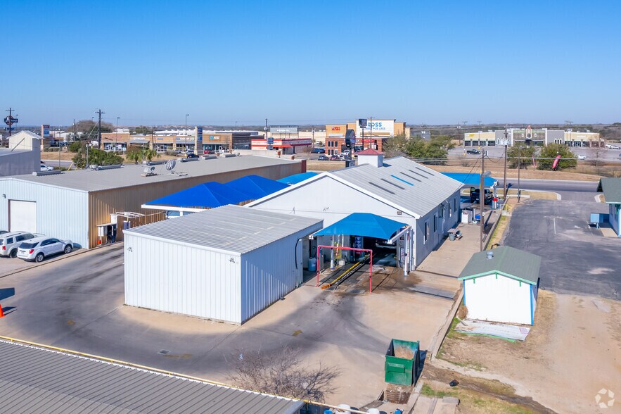 More Photos Of 2605 281, Marble Falls Carwash For Sale