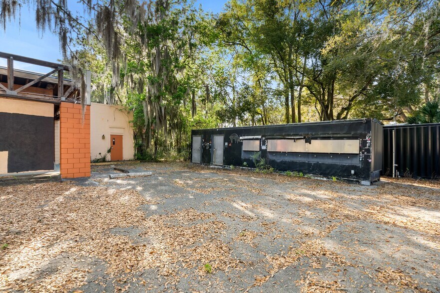 More Photos Of 519 NW 10th Ave, Gainesville General Retail For Sale