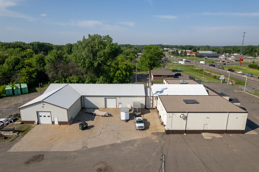 More Photos Of 6671 Lake Blvd, Wyoming Service For Lease