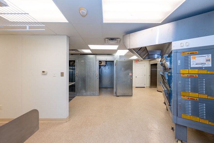 More Photos Of 101 Elm Ave, Louisa General Retail For Lease
