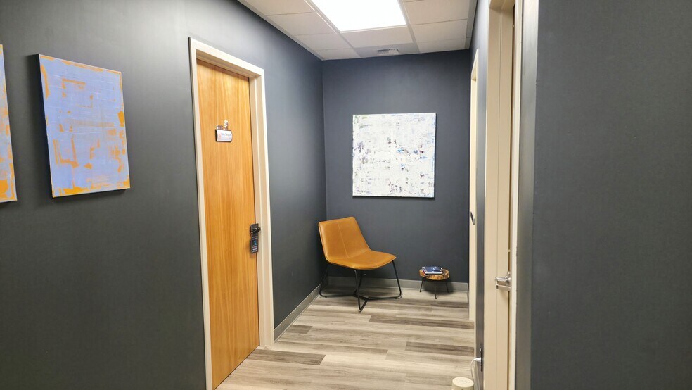 More Photos Of , Poulsbo Office For Sale