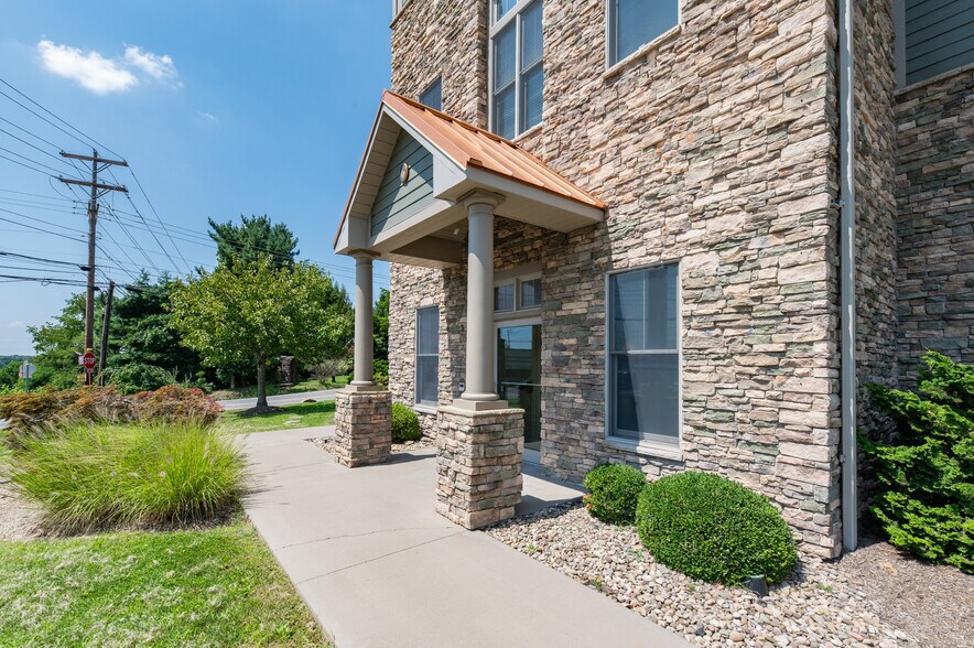 More Photos Of 6-10 Canyon Rd, Morgantown Loft Creative Space For Sale