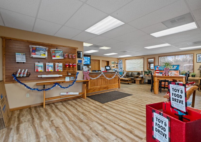 More Photos Of 2035 Commerce St, Enumclaw Self Storage For Sale