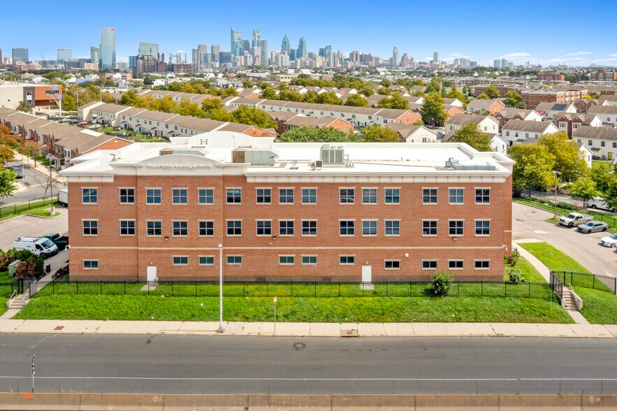 More Photos Of 1800 S 32nd St, Philadelphia Office For Sale