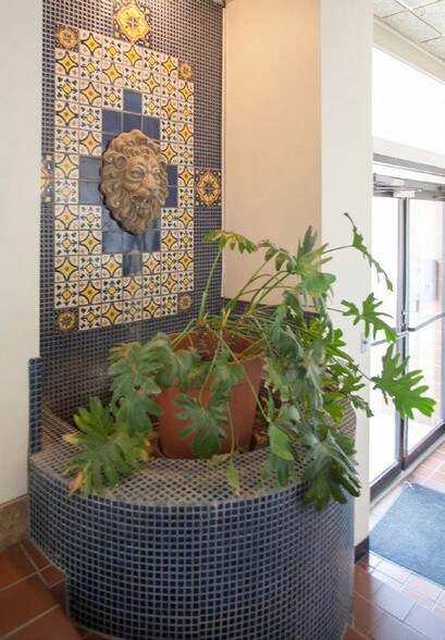 More Photos Of 4010 Washington St, Kansas City Coworking Space