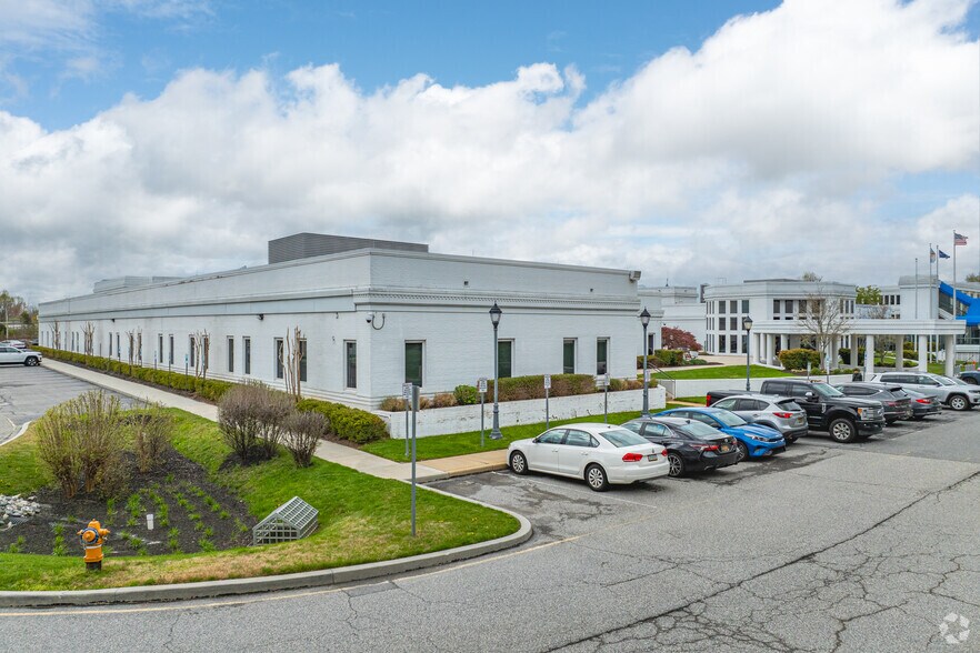 More Photos Of 4041 Ogletown Rd, Newark Office For Sale