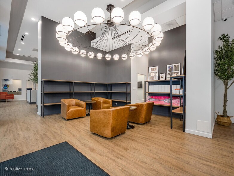 More Photos Of 435 W Erie St, Chicago Apartments For Sale