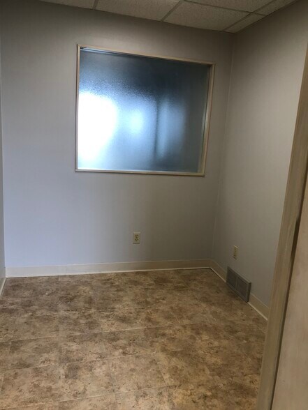 More Photos Of 4520 Oberlin Ave, Lorain Medical For Sale