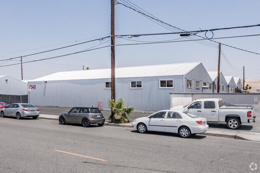 More Photos Of 1040 N Olive St, Anaheim Warehouse For Lease
