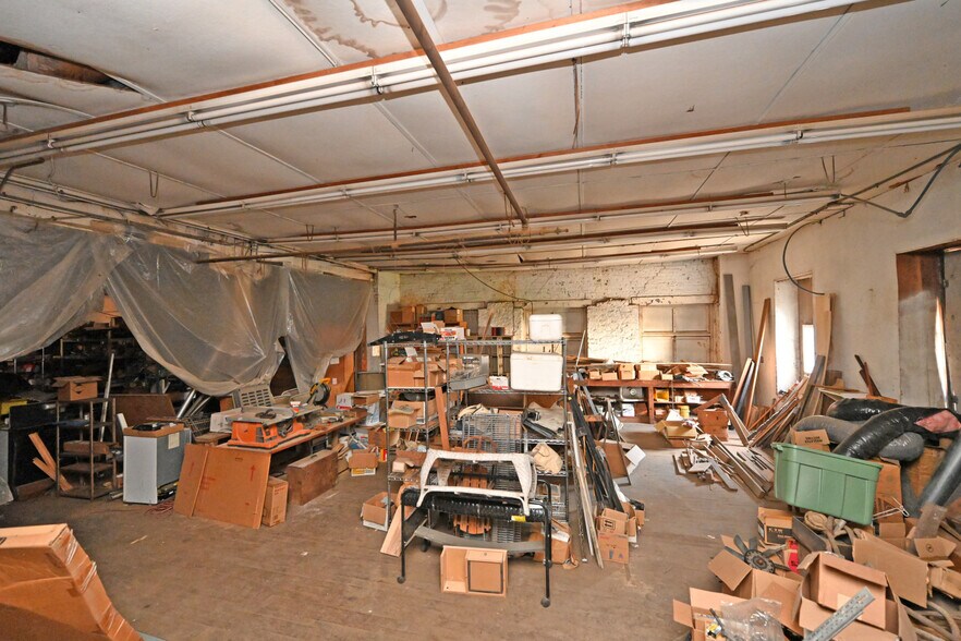 More Photos Of 2025 Dunlap St, Cincinnati Light Manufacturing For Sale