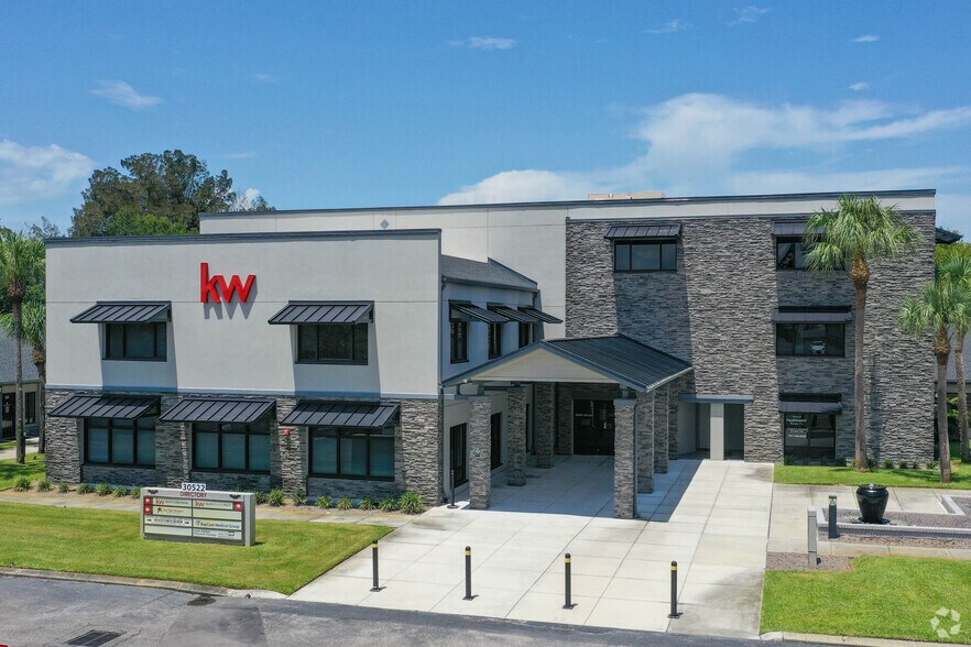 More Photos Of 30522 US Highway 19 N, Palm Harbor Office For Lease