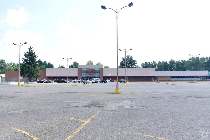 More Photos Of 1314-1536 Whipple Ave NW, Canton General Retail For Lease