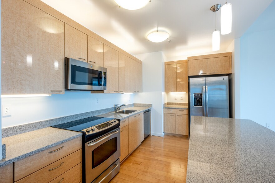 More Photos Of 100 Grand Ave, Oakland Apartments For Lease
