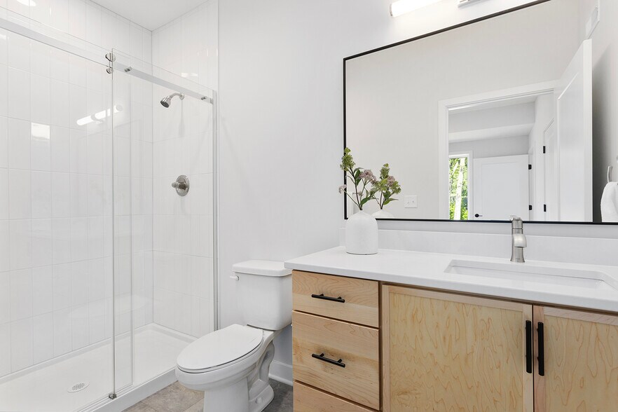More Photos Of 4523 Forest Ave, Kansas City Multifamily For Sale