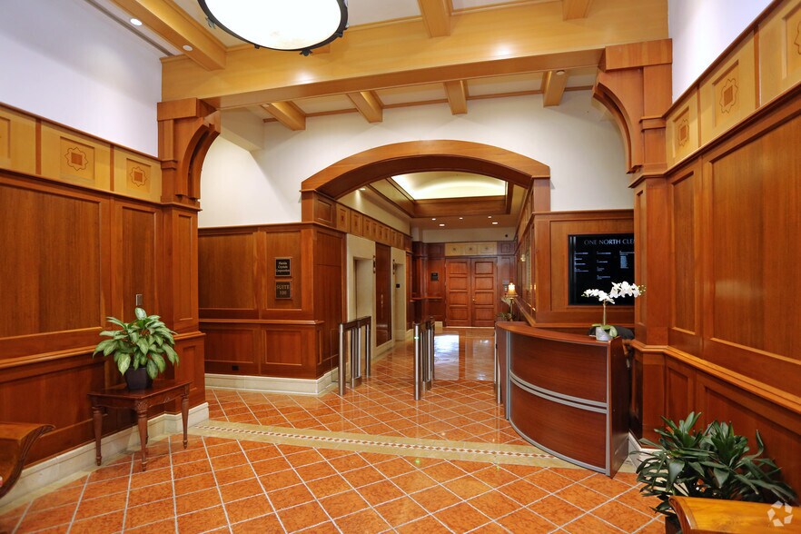 More Photos Of 1 N Clematis St, West Palm Beach Office For Lease