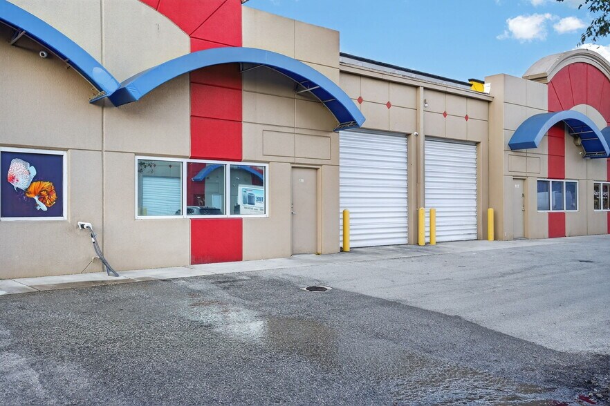 More Photos Of 16300 SW 137th Ave, Miami Warehouse For Lease