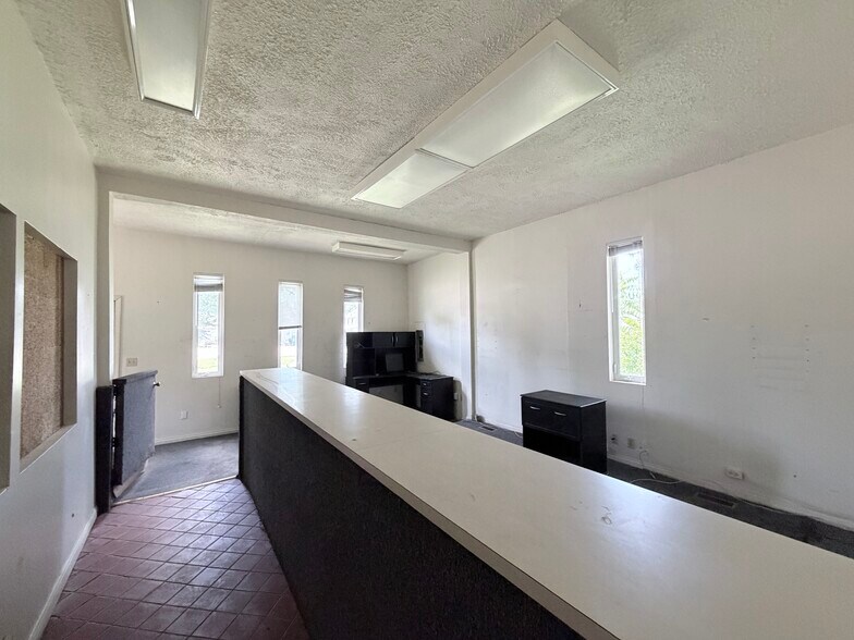 More Photos Of 3111 Dixie Hwy, Louisville Warehouse For Sale