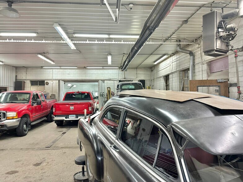 More Photos Of 1401 SE Broadway Ave, Albert Lea Specialty For Sale