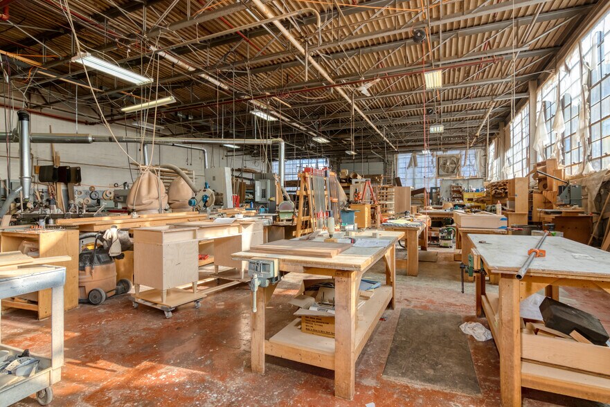More Photos Of 299 Welton St, Hamden Warehouse For Lease
