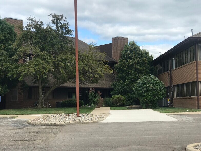 More Photos Of 4125 Okemos Rd, Okemos Office For Sale