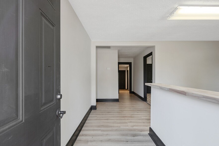 More Photos Of 1500 Gillespie St, Fayetteville Office For Lease