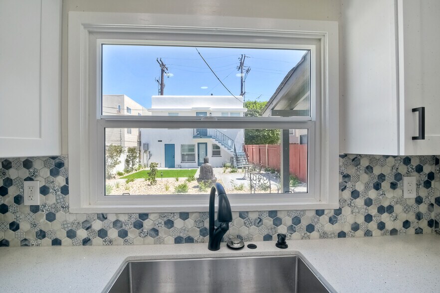 More Photos Of 4685 Hamilton St, San Diego Apartments For Sale