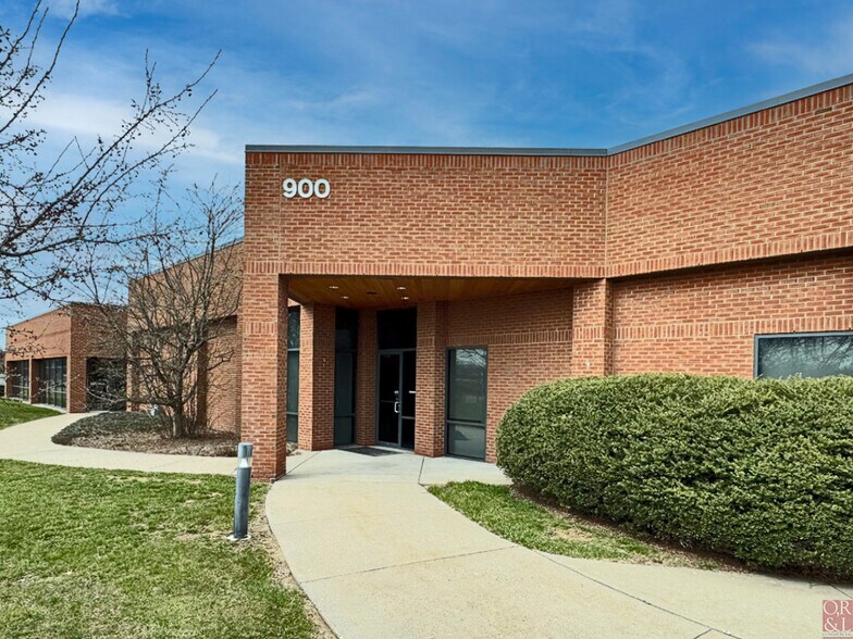 More Photos Of 900 Day Hill Rd, Windsor Flex For Sale