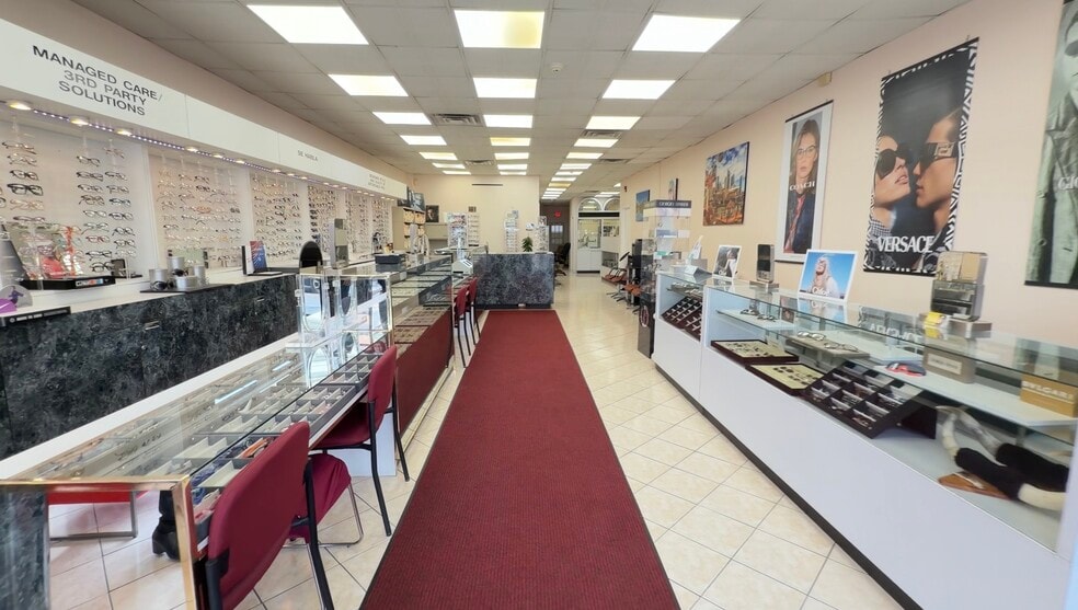 More Photos Of 6110 Bergenline Ave, West New York Storefront Retail Residential For Lease