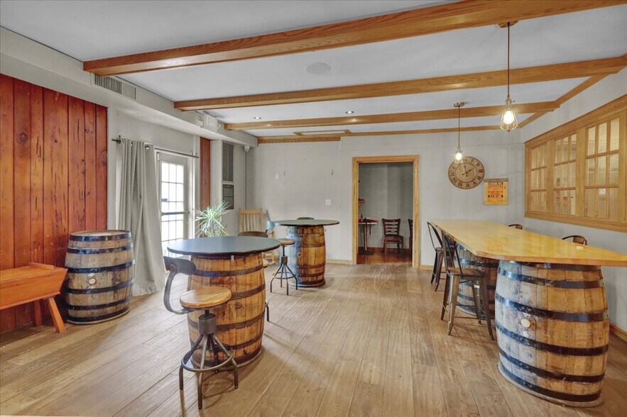 More Photos Of 655 Route 61, Orwigsburg Restaurant For Sale