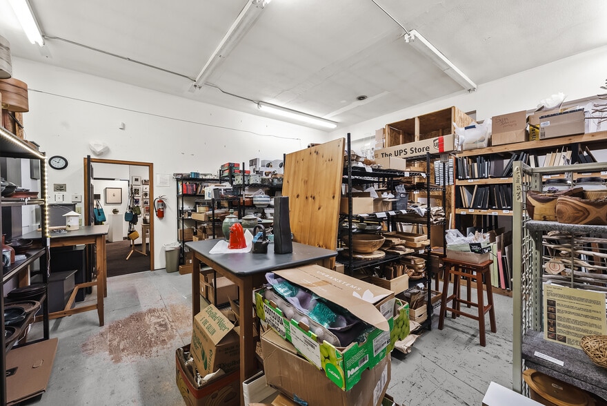 More Photos Of 611 Grand Ave, Saint Paul Storefront For Sale