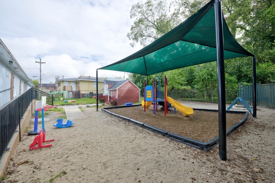 More Photos Of 2126 Chestnut St, Columbia Schools For Sale