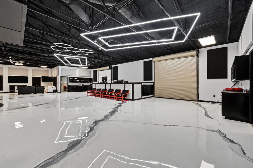 More Photos Of 957 Highway 85 S, Fayetteville Auto Dealership For Sale