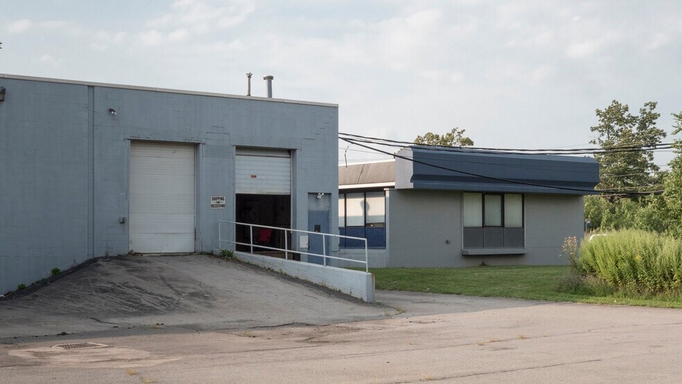 More Photos Of 495 Aero Dr, Cheektowaga Light Distribution For Lease