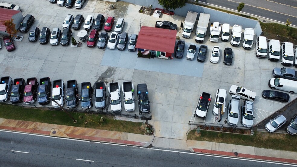 More Photos Of 6020 Buford Hwy, Atlanta Auto Dealership For Sale