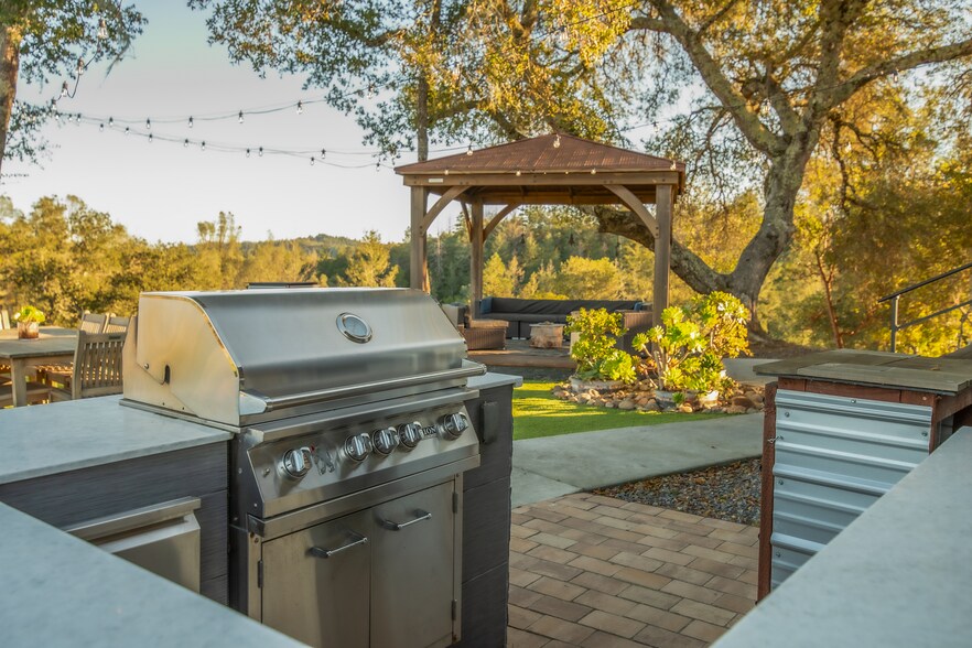 More Photos Of 22855 Chianti Rd, Cloverdale Apartments For Sale