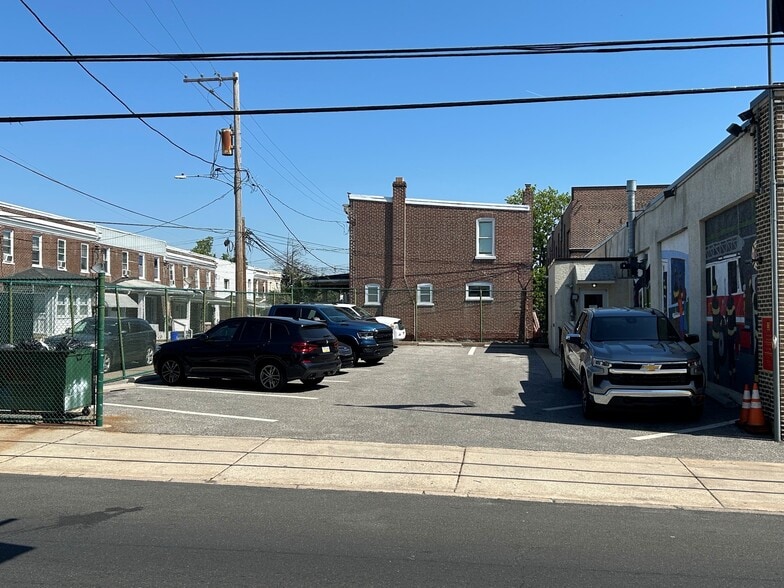 More Photos Of 7241 W Chester Pike, Upper Darby Flex For Sale
