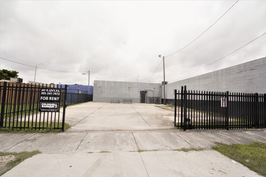 More Photos Of 5525 NW 7th Ave, Miami Loft Creative Space For Lease