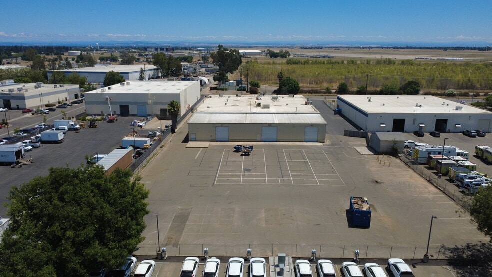 More Photos Of 3850 Happy Ln, Sacramento Warehouse For Sale