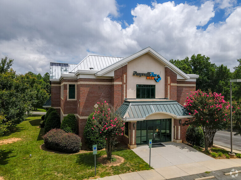 Primary Photo Of 19300 Statesville Rd, Cornelius Office For Lease