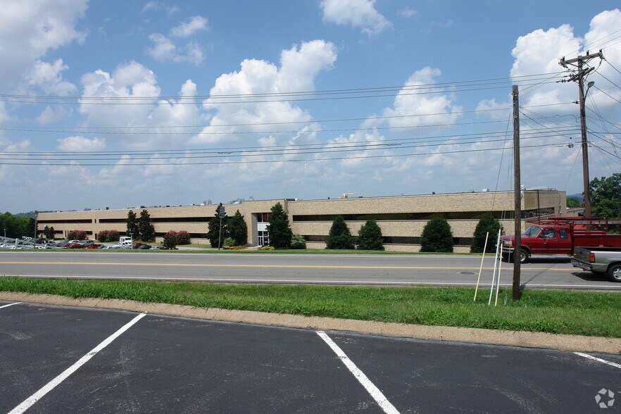 More Photos Of 191-195 Polk Ave, Nashville Distribution For Sale