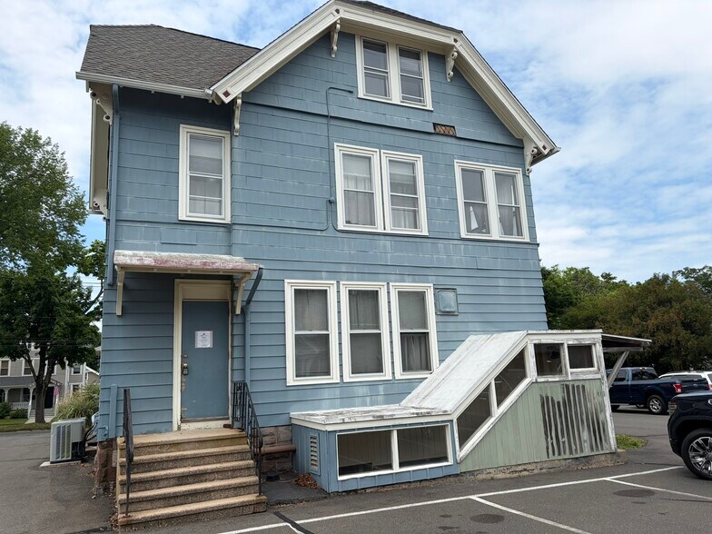 More Photos Of 144 S Main St, Wallingford Office For Sale
